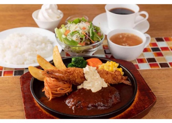 ダイニングカフェ のまん